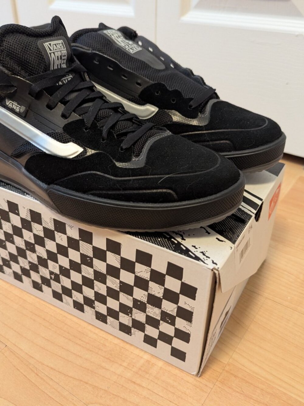 Vans Ave 2.0 Skate Shoe Black/Metallic Men's Size 11 US